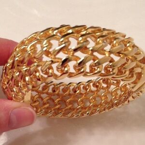 Stunning vintage KJL bracelet. Like brand new